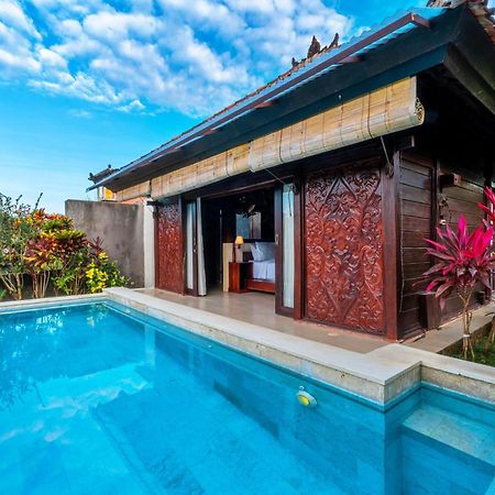 Sri Abi Ratu Villas Sukawati Exterior foto