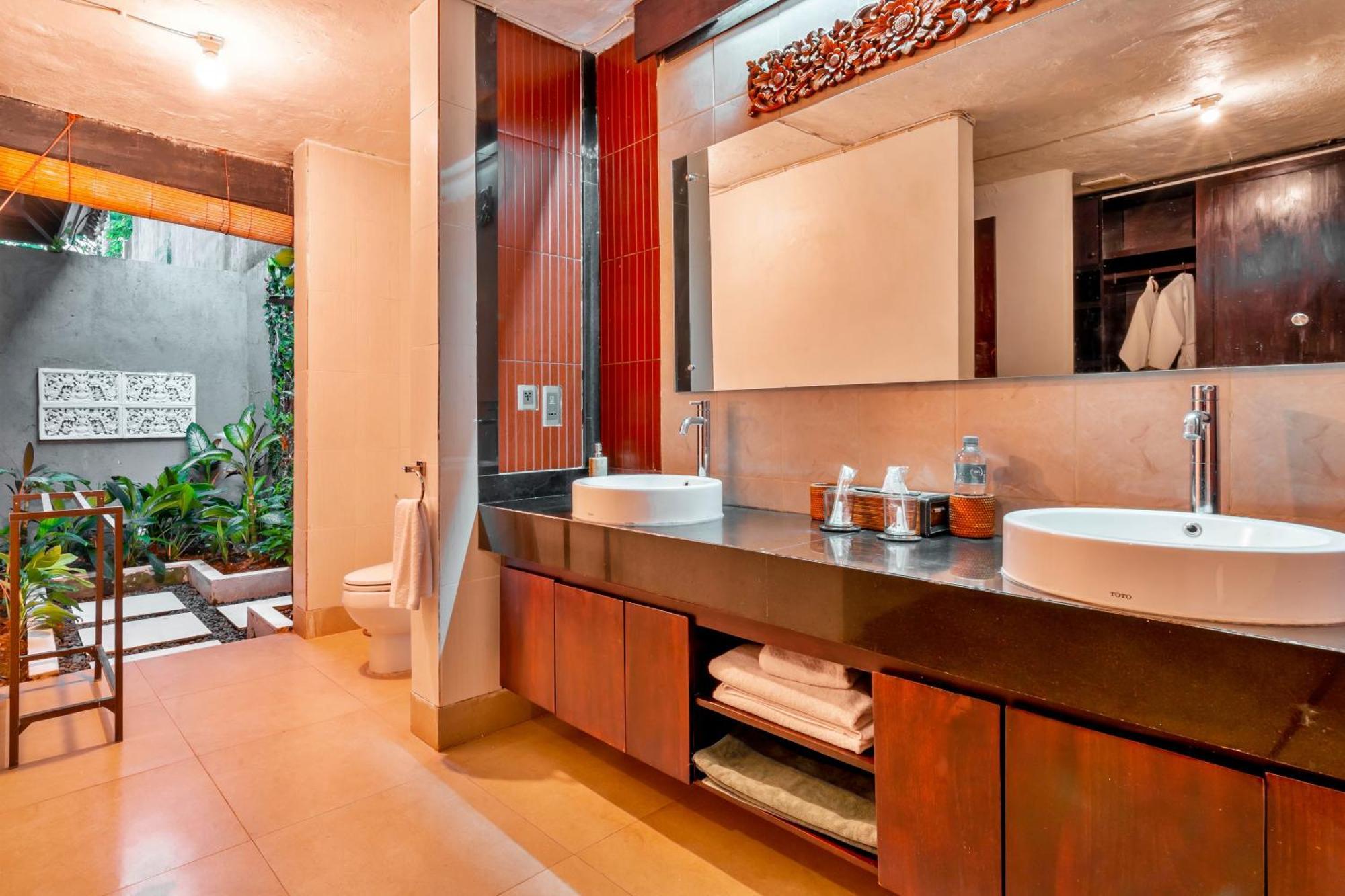 Sri Abi Ratu Villas Sukawati Exterior foto