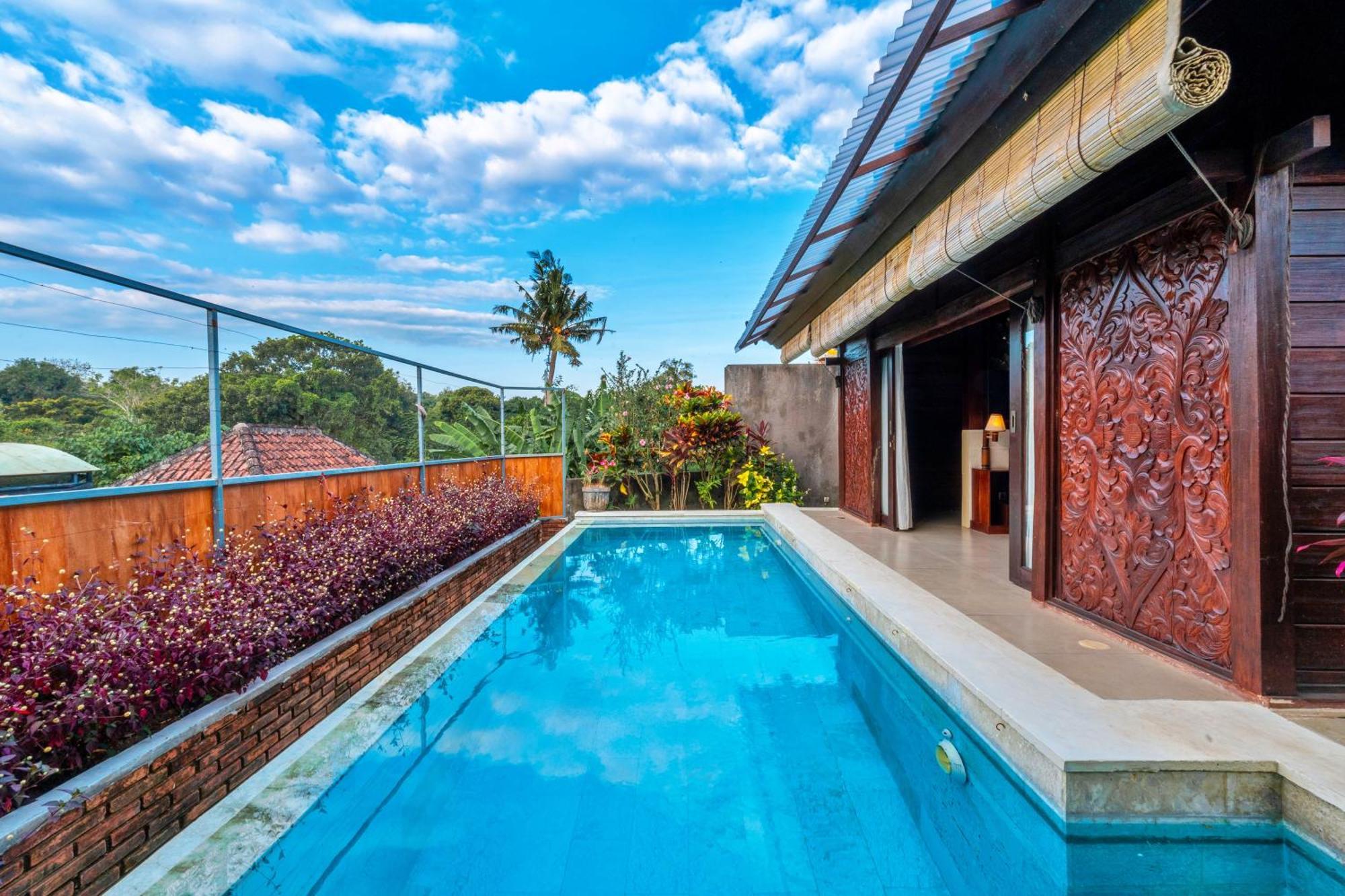 Sri Abi Ratu Villas Sukawati Exterior foto