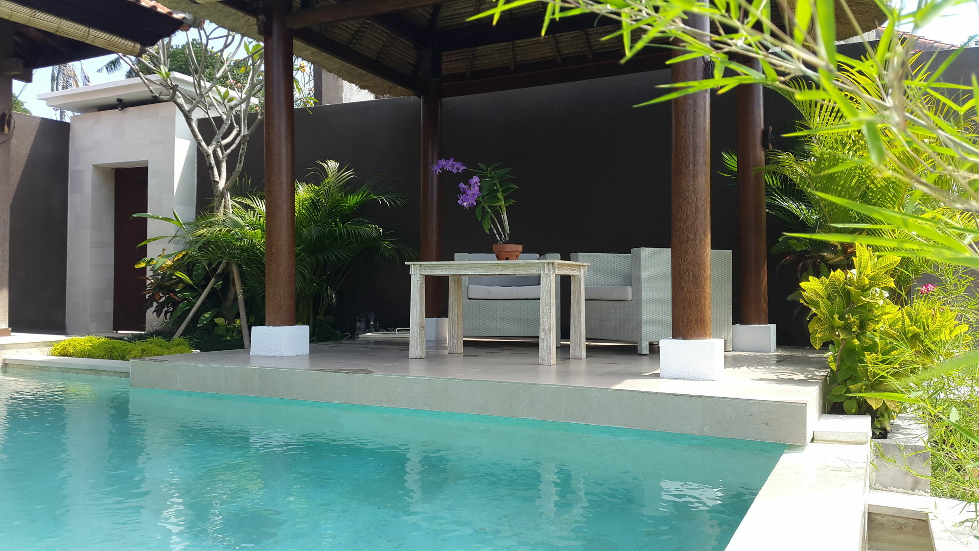 Sri Abi Ratu Villas Sukawati Exterior foto